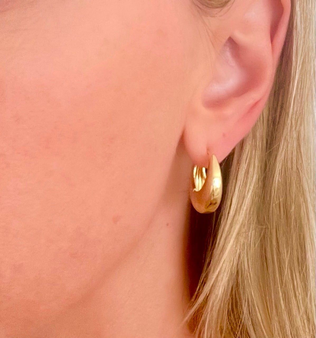 Graduated Gold Hoops