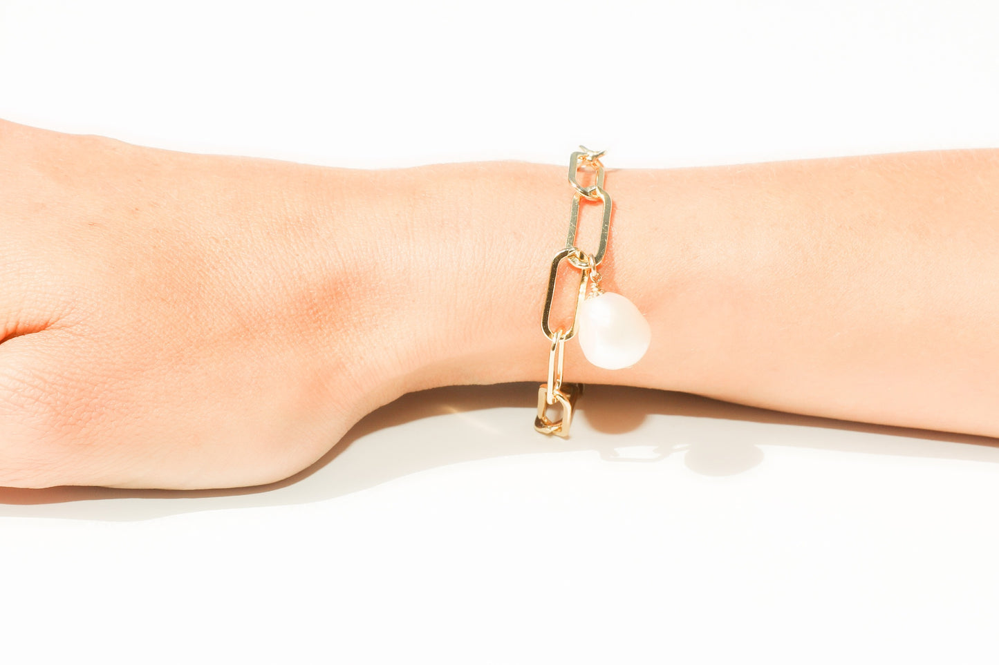 Large Oval Link Chain Bracelet + Freshwater Pearl