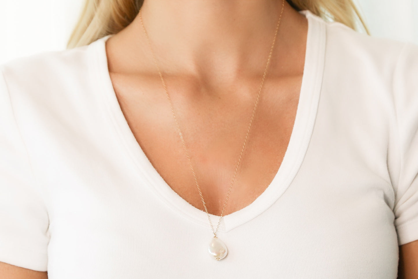 Gold Necklace With White Freshwater Pearl Pendant